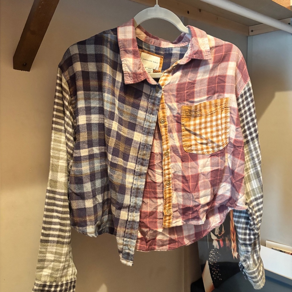 American Eagle Outfitters Multicolor Plaid Shirt